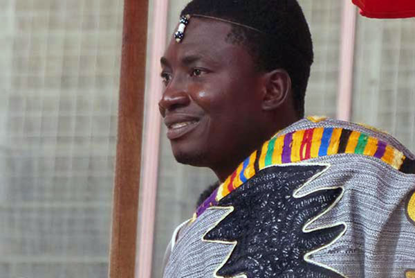 The arrival of the king from a neighboring town. 