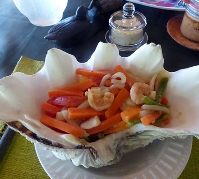 Vegetable salad on Safari with Shrimp.